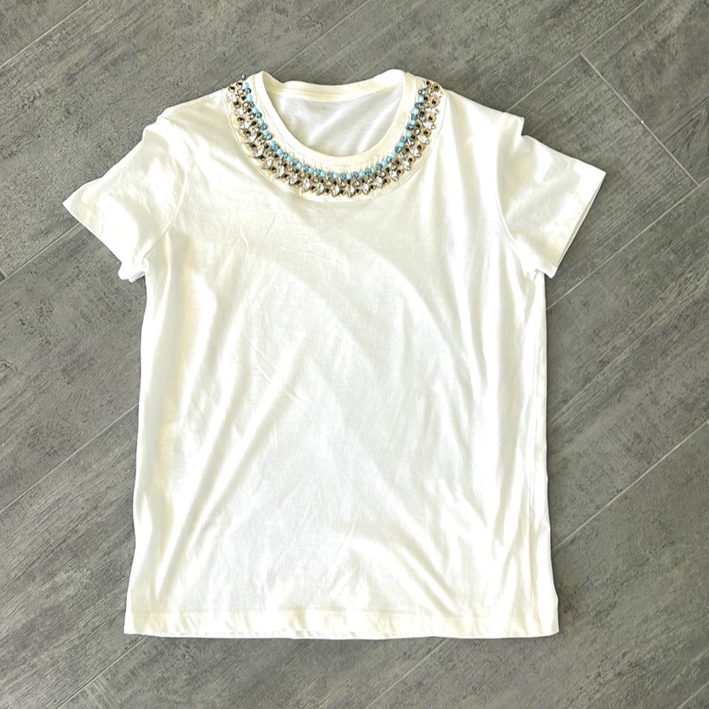 Prada t shirt with beautiful neck detail